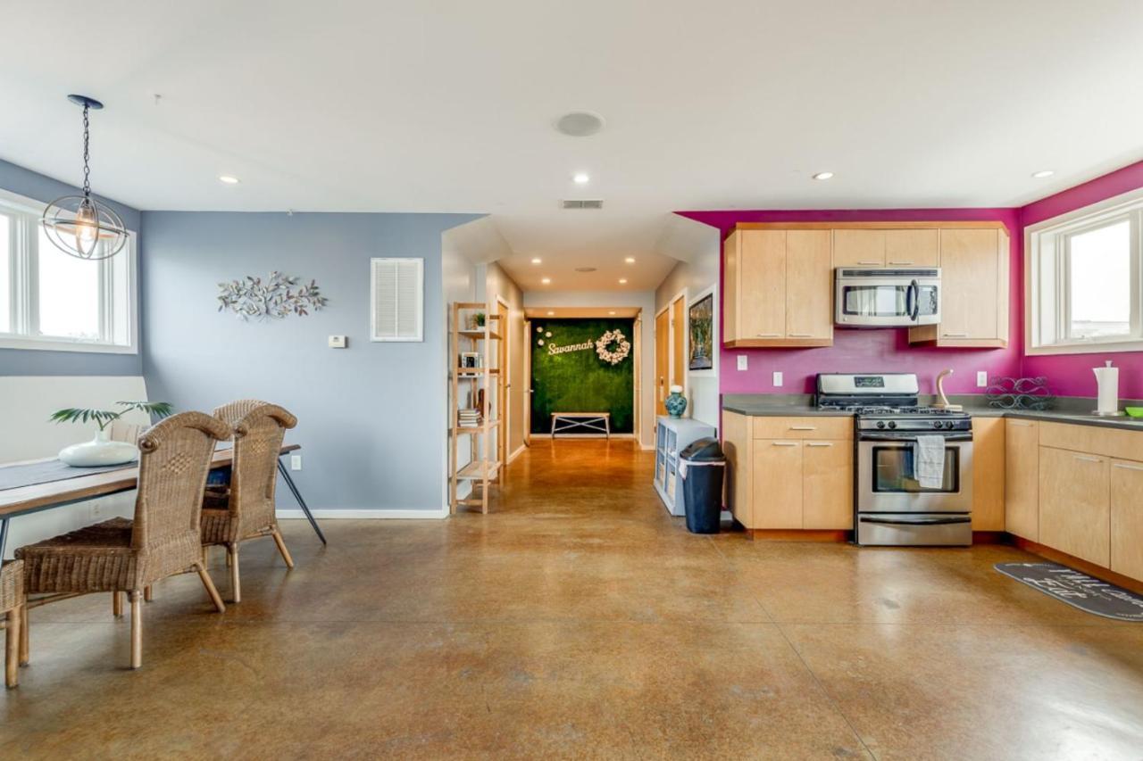 Walk Score 90!!-Historic Downtown District-2 Blocks To Famous Forsyth Park- Huge Private Patio-Private Parking Savannah Kültér fotó