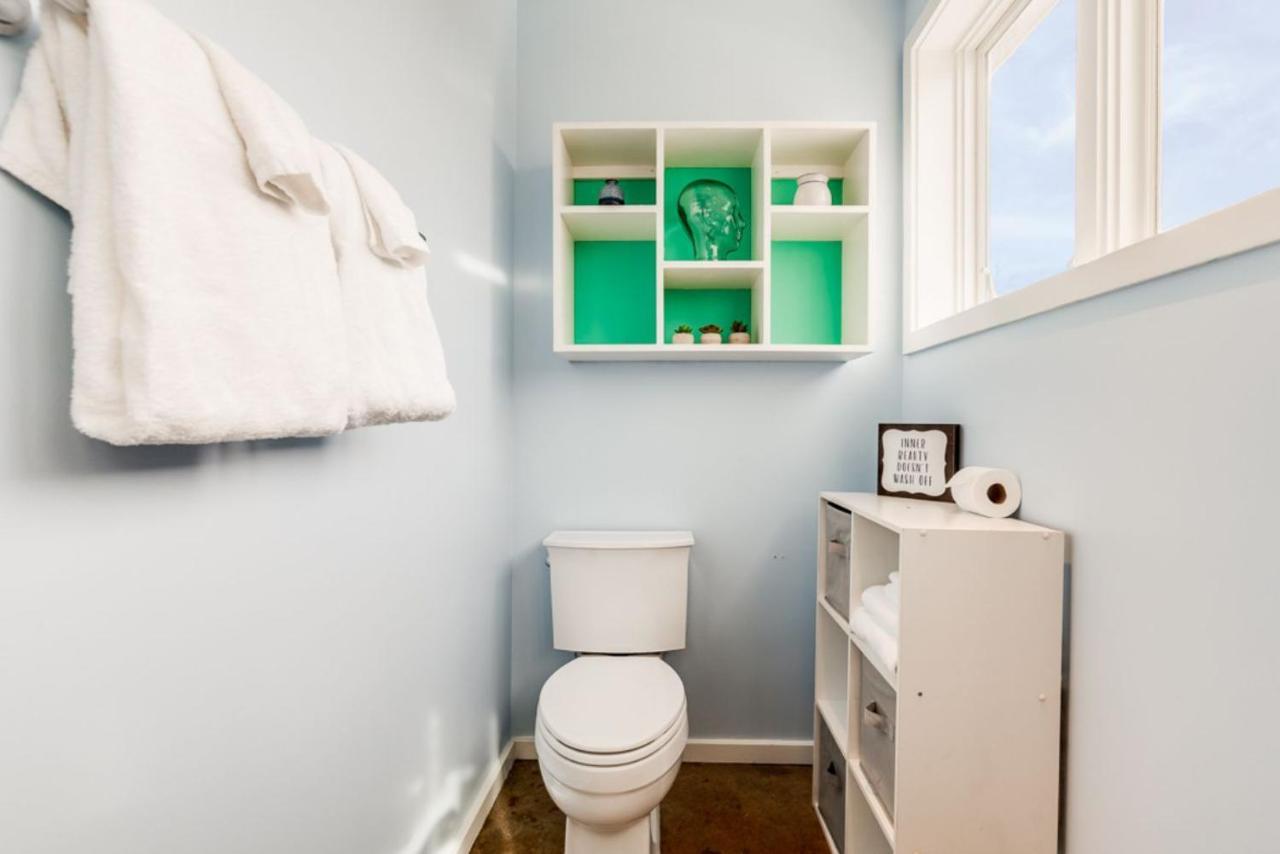 Walk Score 90!!-Historic Downtown District-2 Blocks To Famous Forsyth Park- Huge Private Patio-Private Parking Savannah Kültér fotó