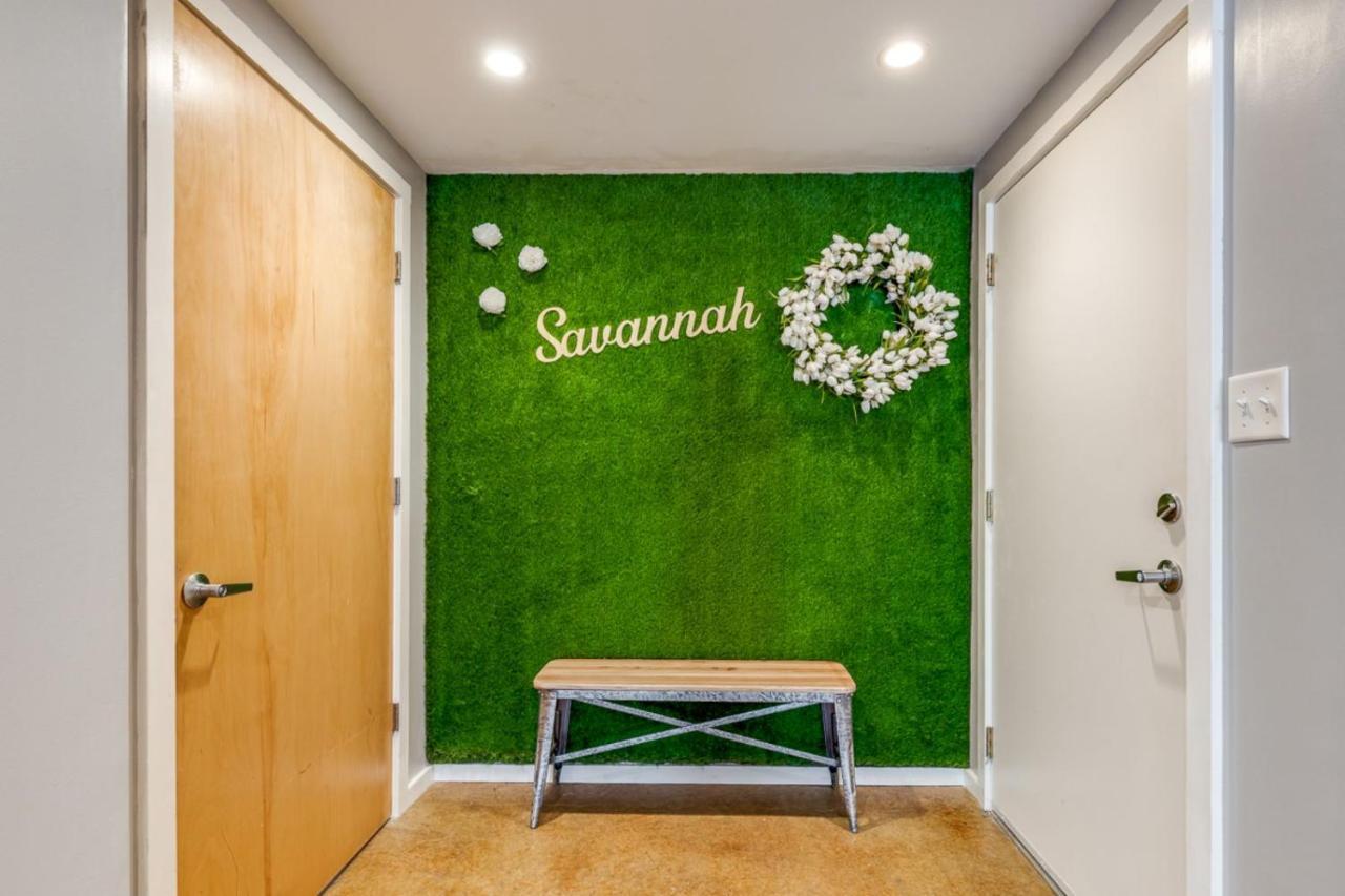 Walk Score 90!!-Historic Downtown District-2 Blocks To Famous Forsyth Park- Huge Private Patio-Private Parking Savannah Kültér fotó
