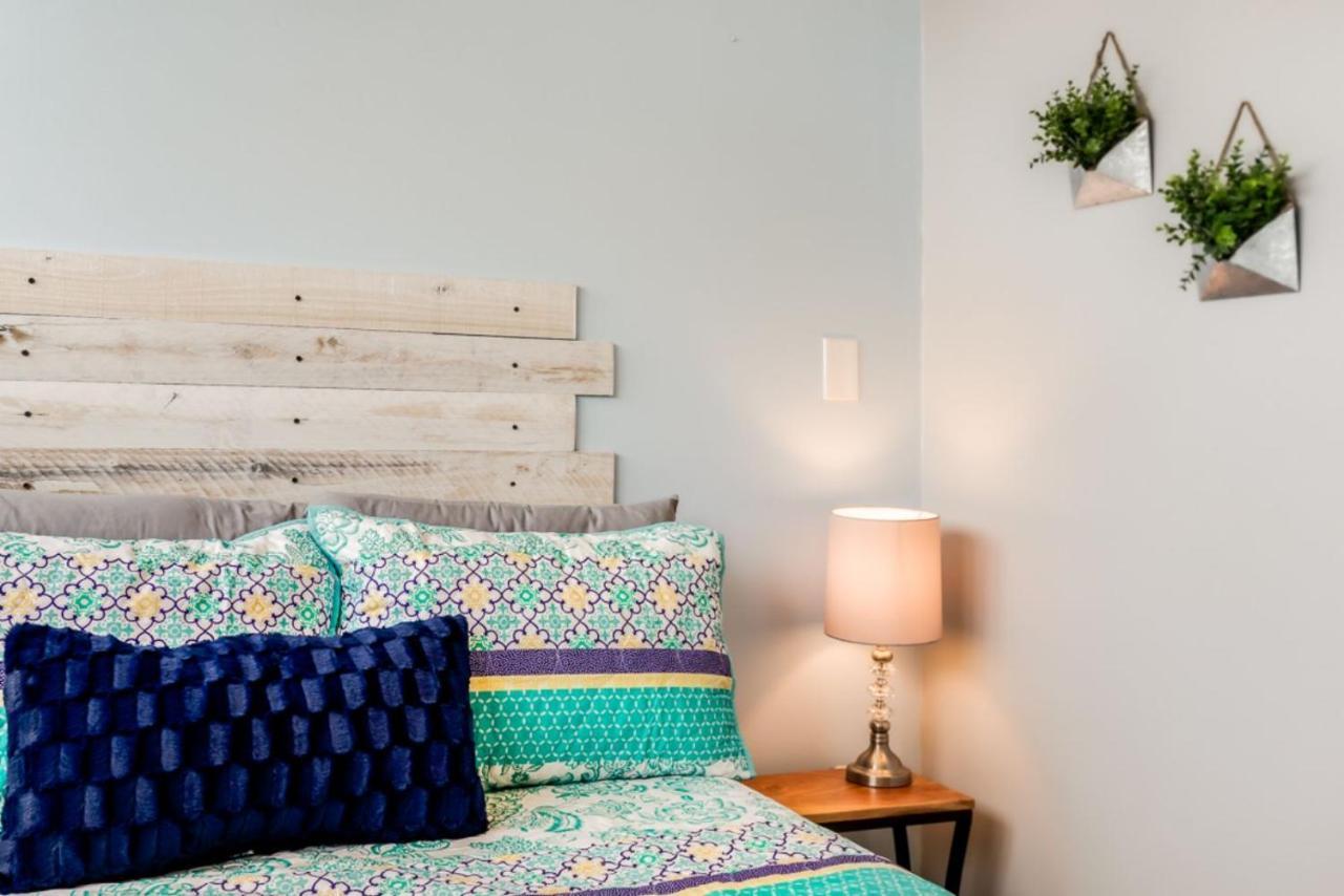 Walk Score 90!!-Historic Downtown District-2 Blocks To Famous Forsyth Park- Huge Private Patio-Private Parking Savannah Kültér fotó